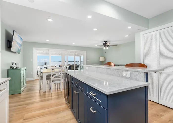 Ferienhaus Remodeled 4br Retreat With Dock & Outdoor Shower Ocean Stadt