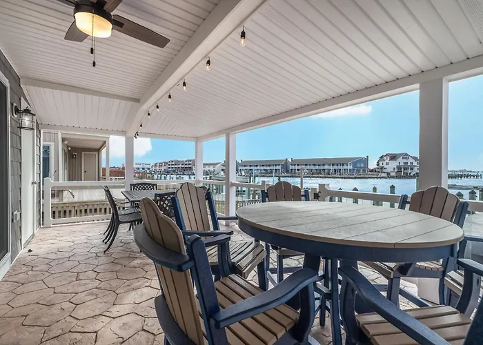 Ferienhaus Remodeled 4br Retreat With Dock & Outdoor Shower