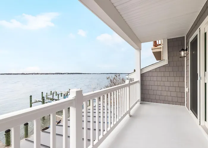 Ferienhaus Remodeled 4br Retreat With Dock & Outdoor Shower *