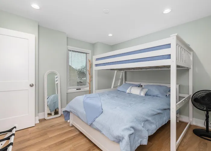Ferienhaus Remodeled 4br Retreat With Dock & Outdoor Shower