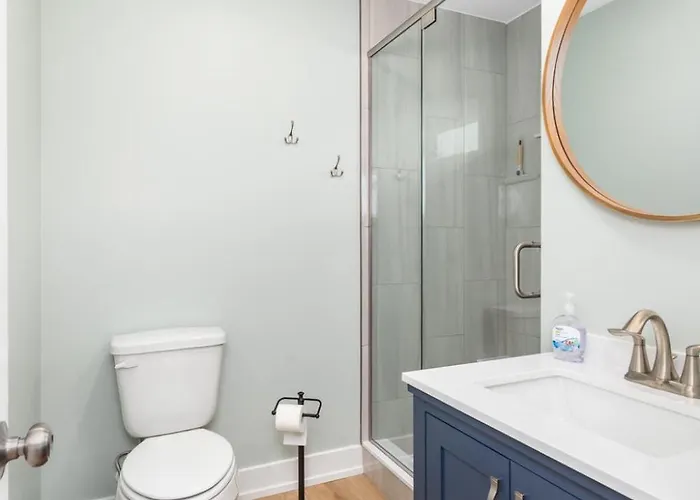 Remodeled 4br Retreat With Dock & Outdoor Shower Ferienhaus