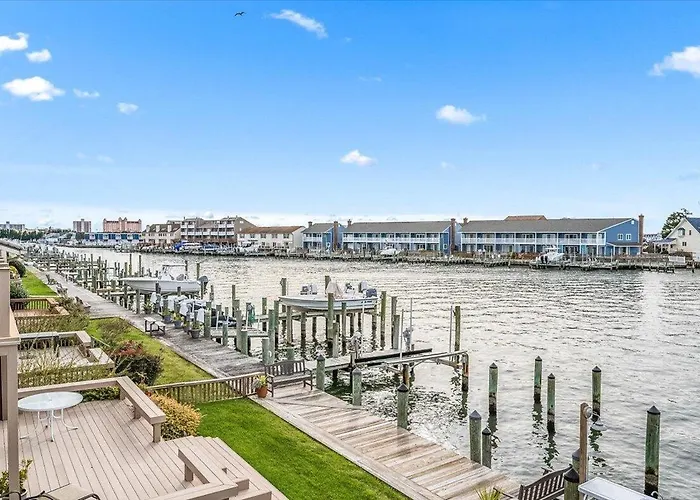 Ferienhaus Remodeled 4br Retreat With Dock & Outdoor Shower