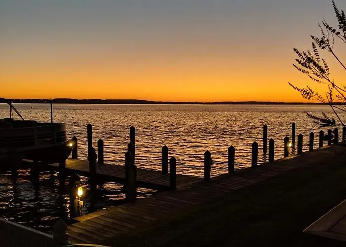 Remodeled 4br Retreat With Dock & Outdoor Shower * Ocean Stadt