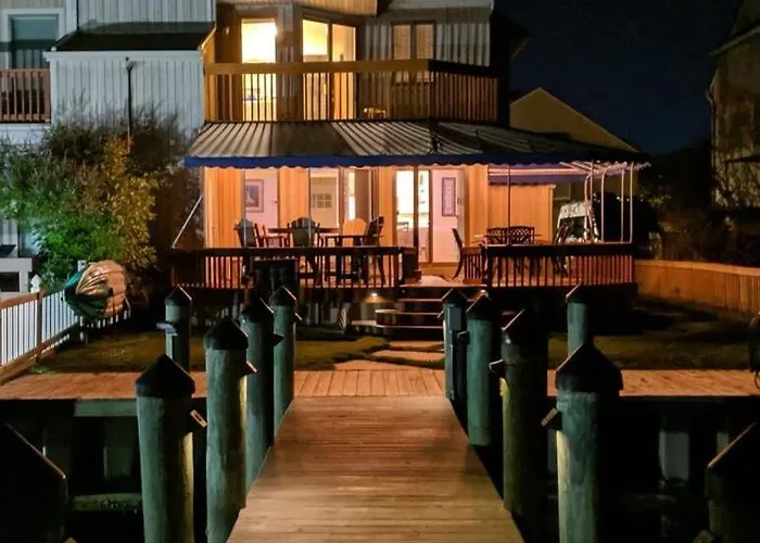 Remodeled 4br Retreat With Dock & Outdoor Shower *